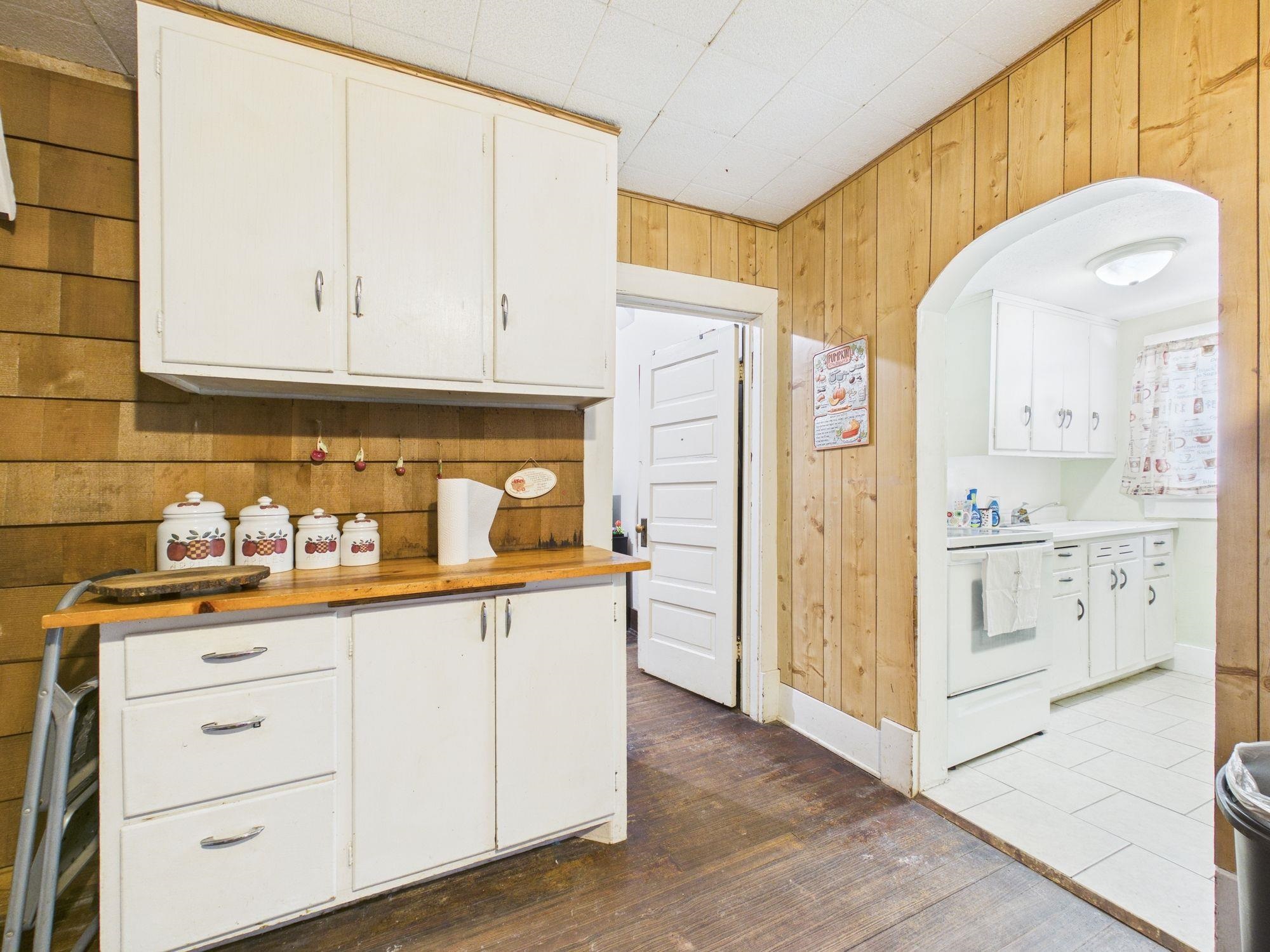 208 S Sedgwick Avenue Burrton KS 67020