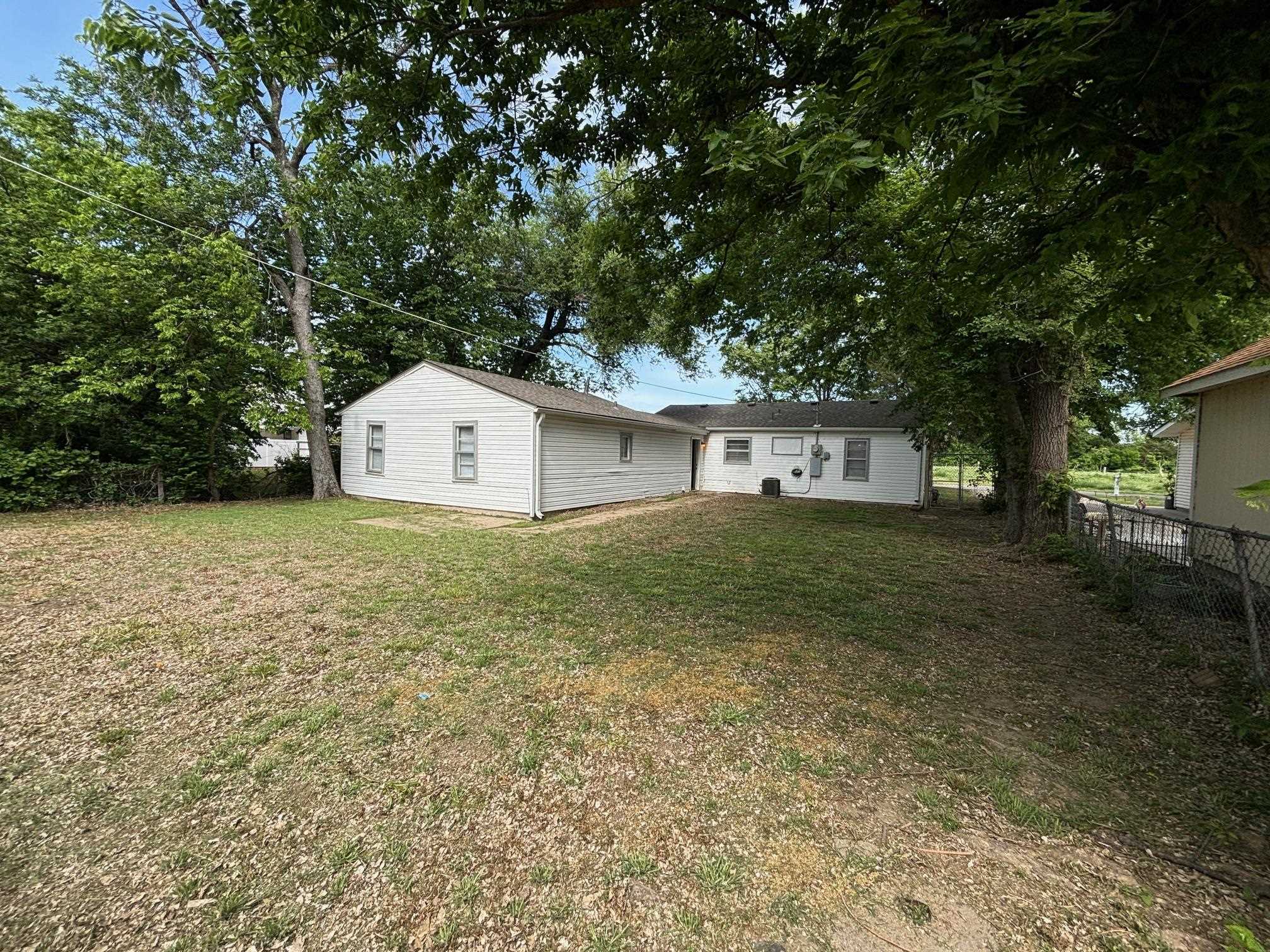 5239 S Spruce Wichita KS 67216