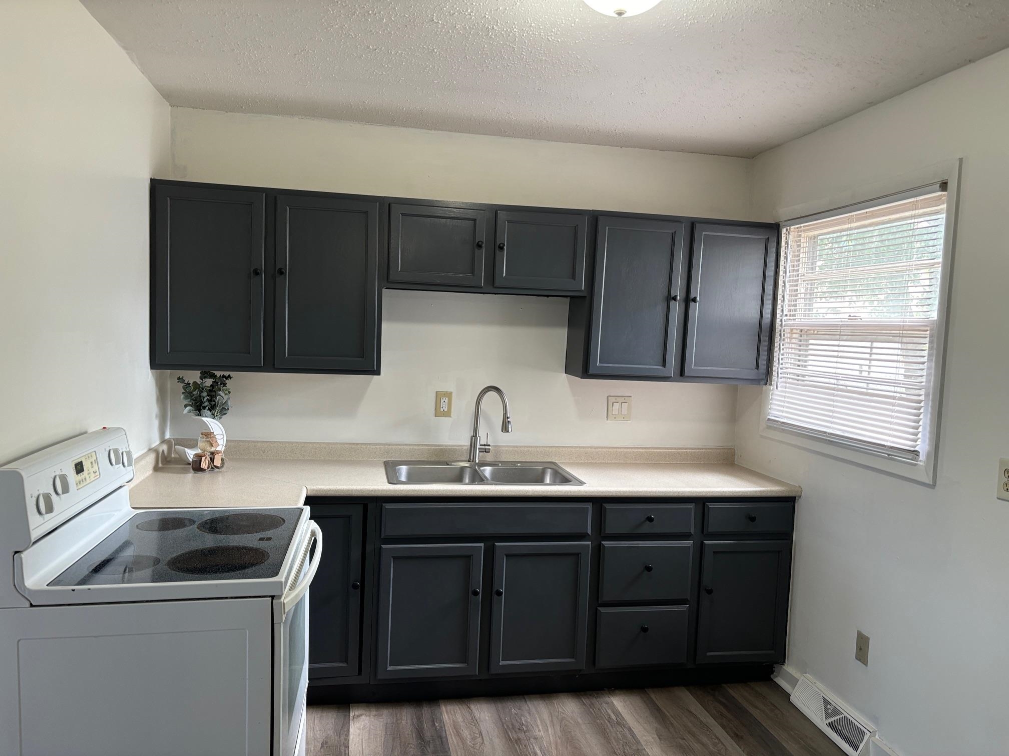 5239 S Spruce Wichita KS 67216