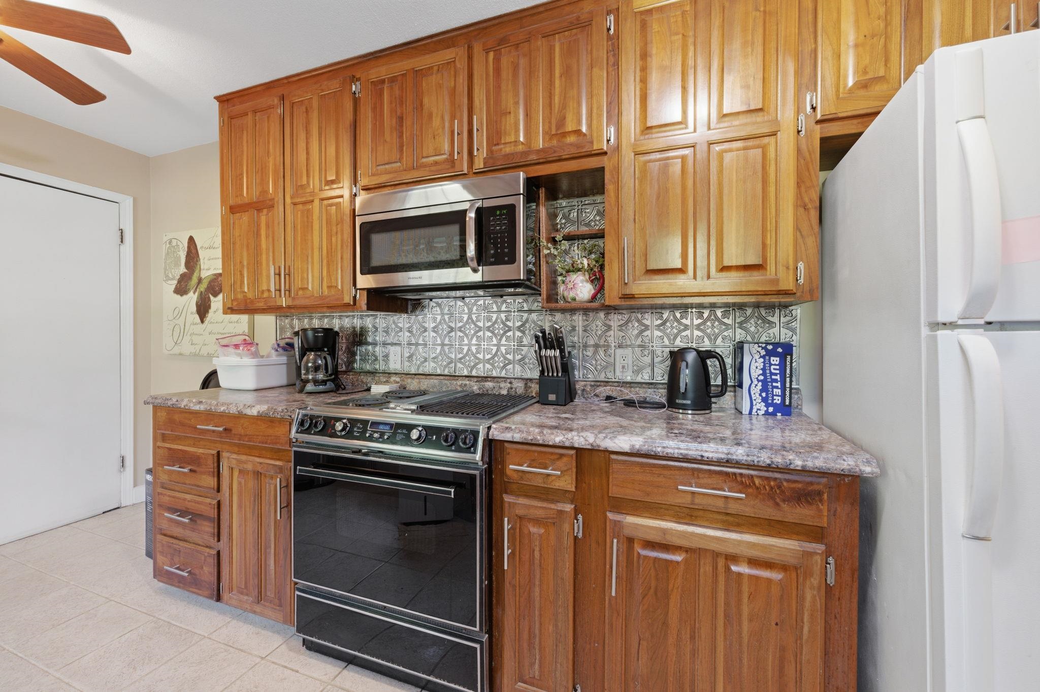 325 N Brookside Wichita KS 67208
