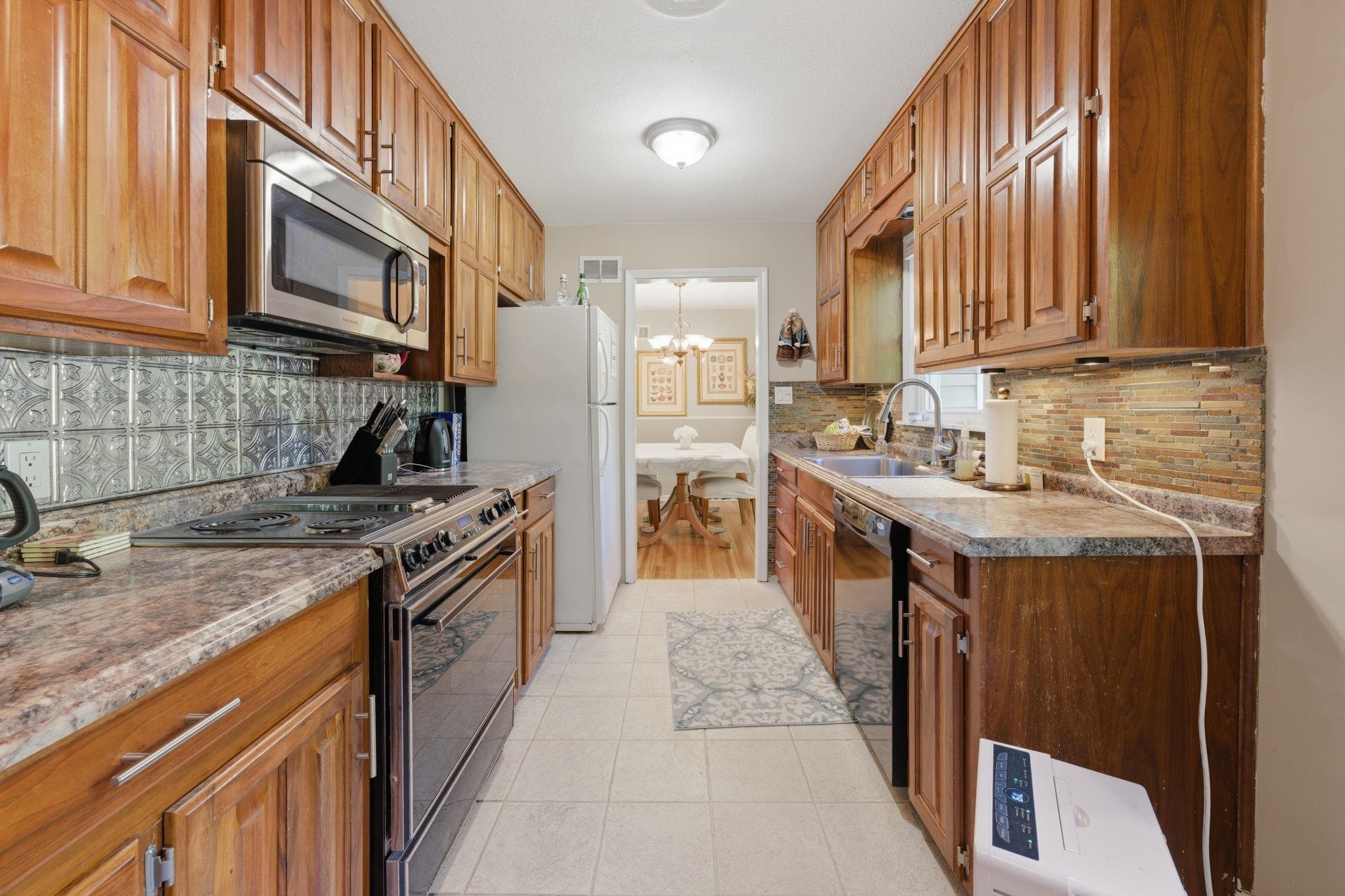 325 N Brookside Wichita KS 67208