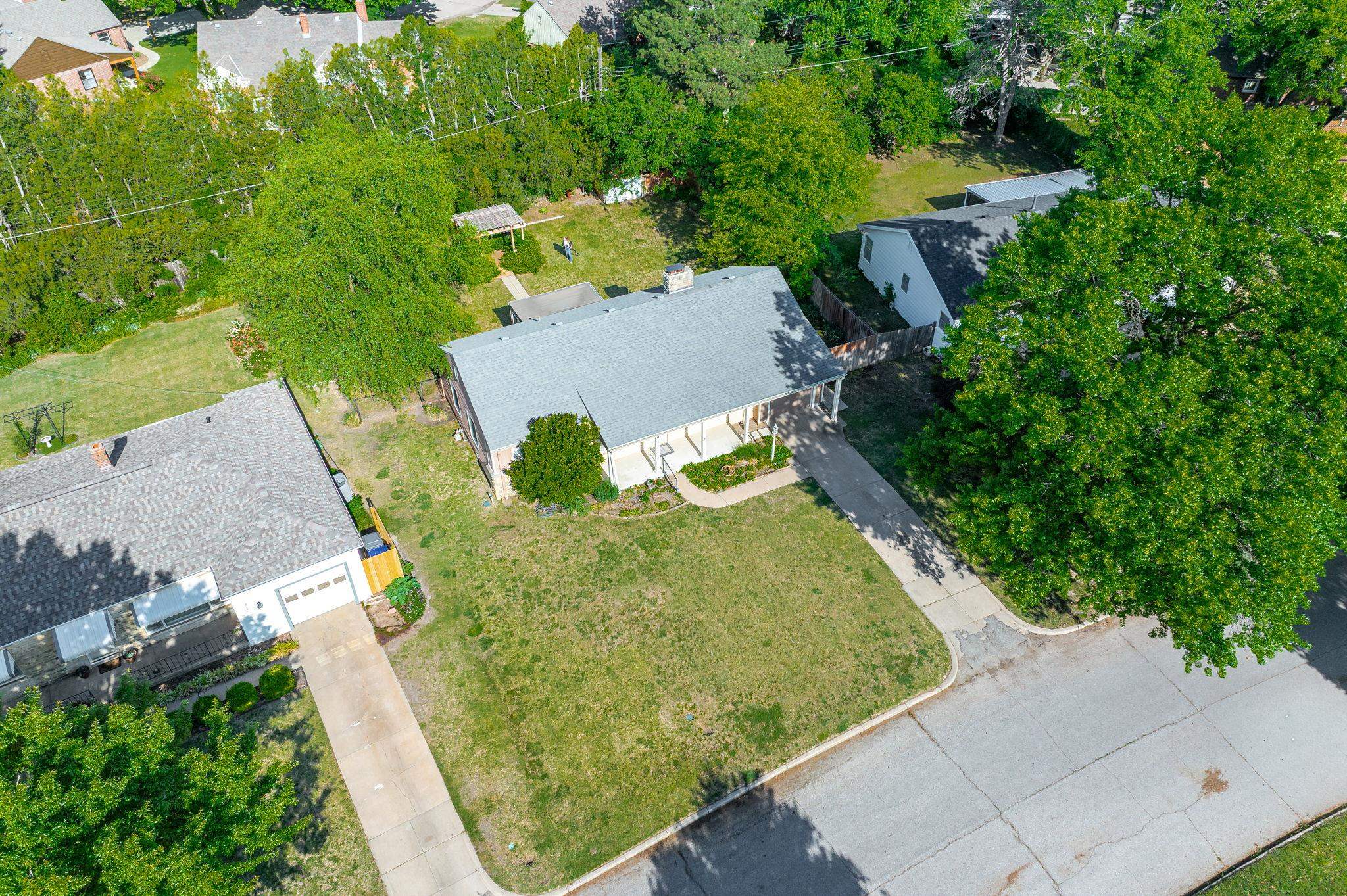 325 N Brookside Wichita KS 67208