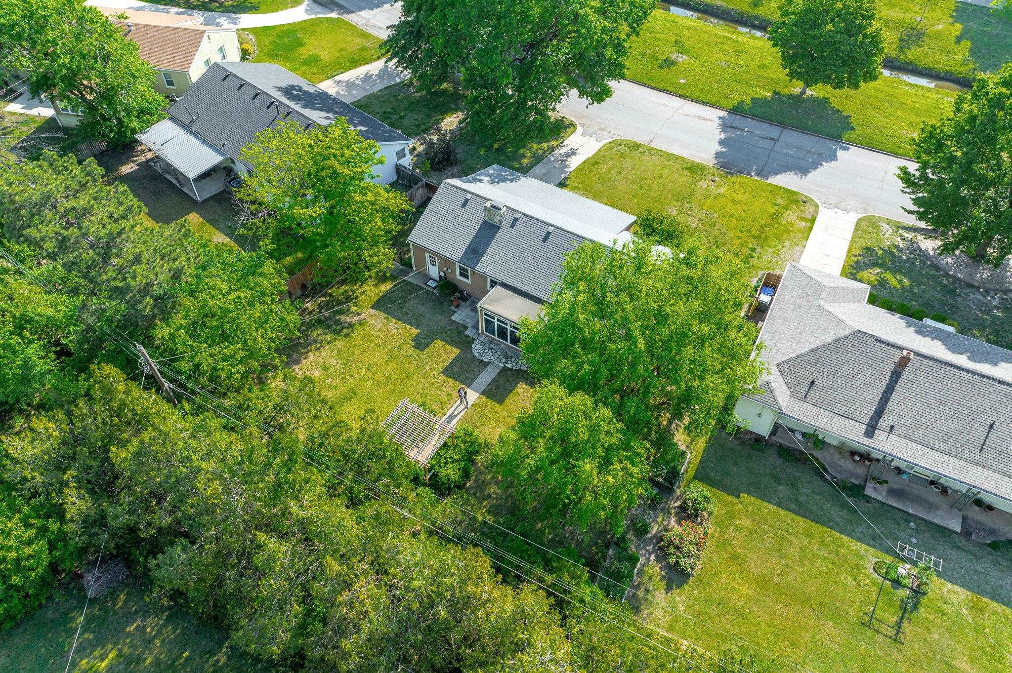 325 N Brookside Wichita KS 67208