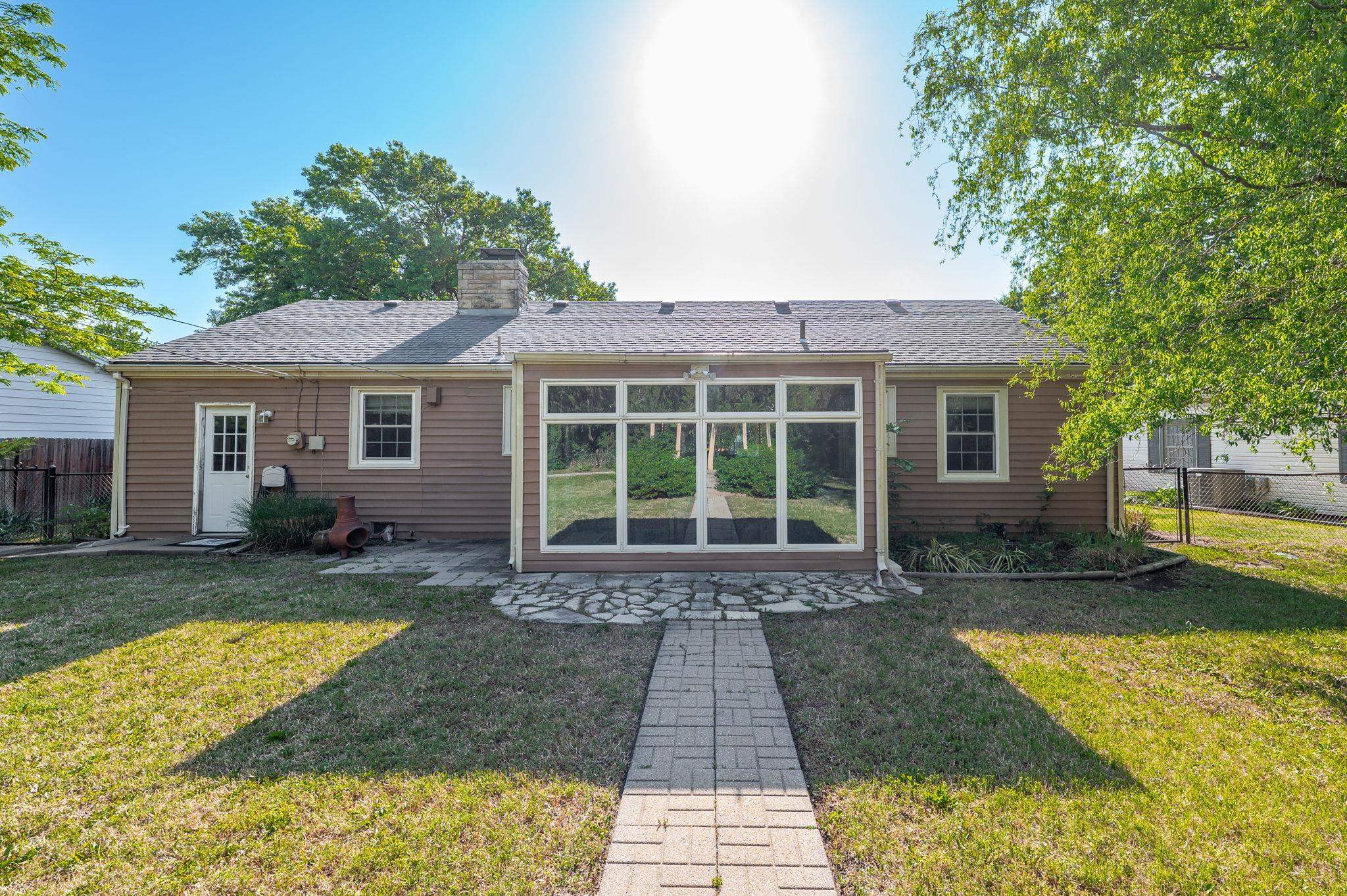 325 N Brookside Wichita KS 67208