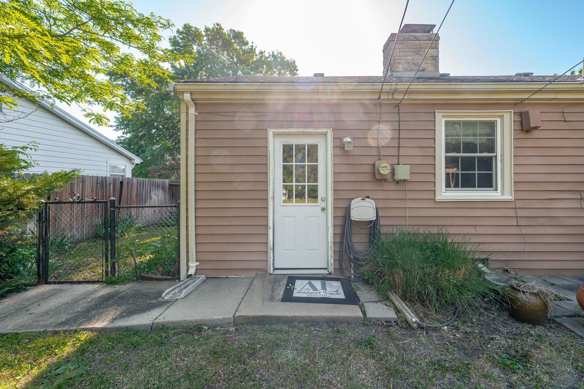325 N Brookside Wichita KS 67208