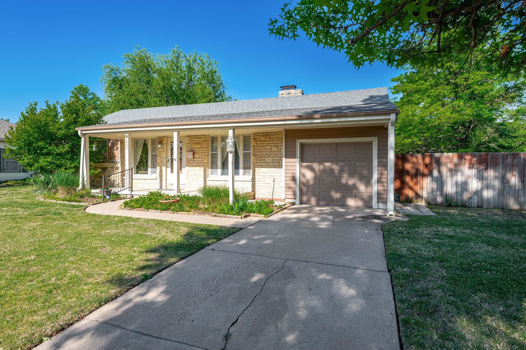 325 N Brookside Wichita KS 67208