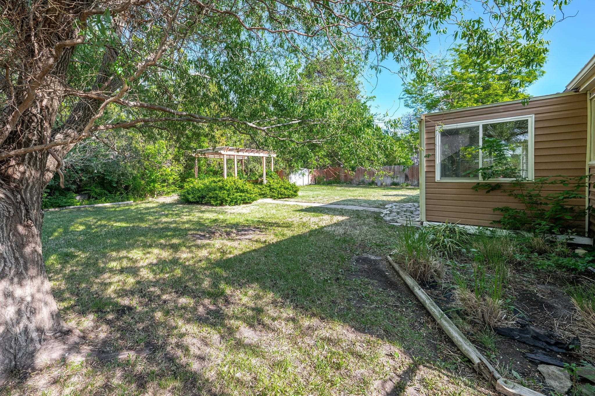 325 N Brookside Wichita KS 67208