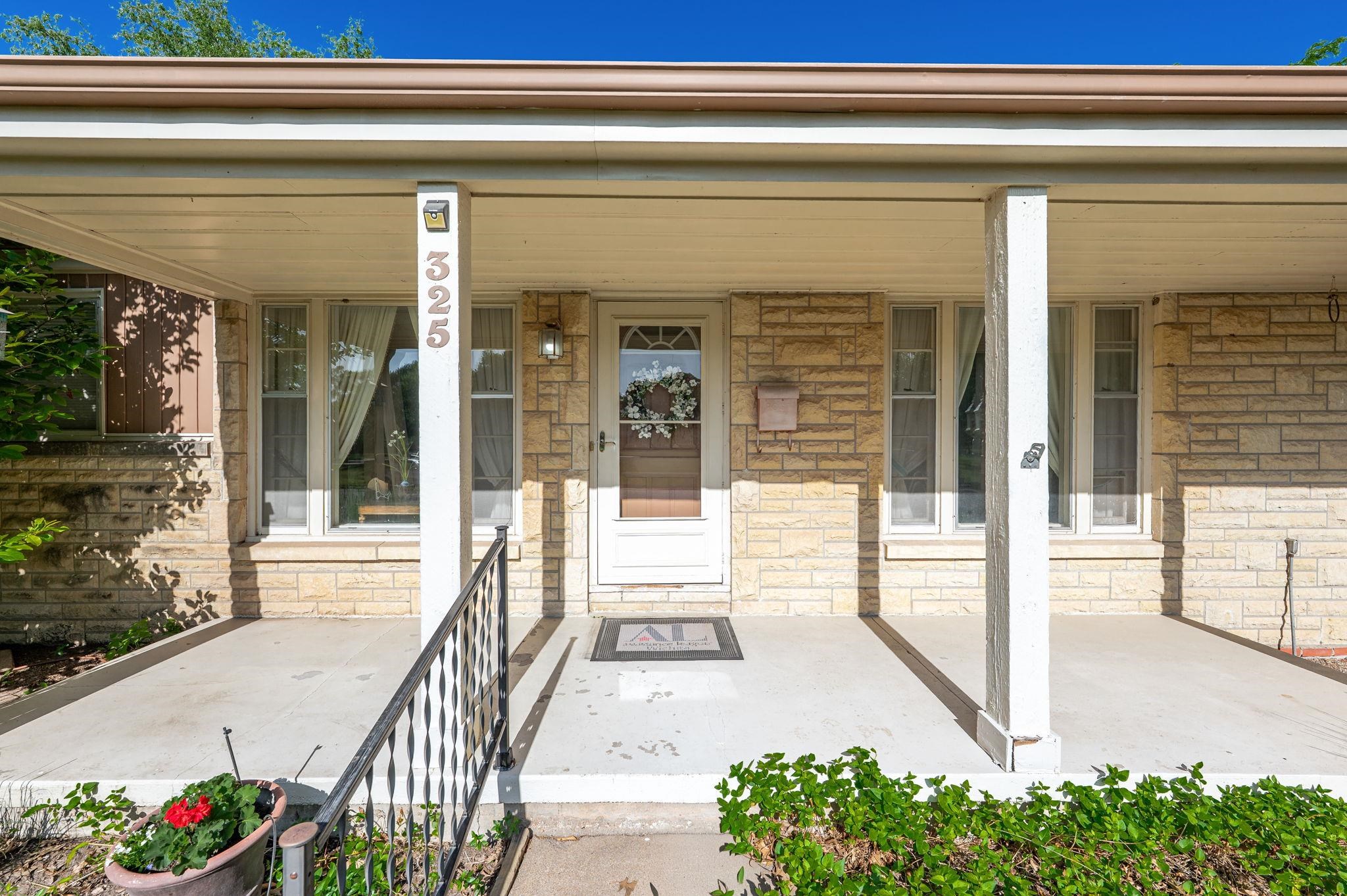 325 N Brookside Wichita KS 67208