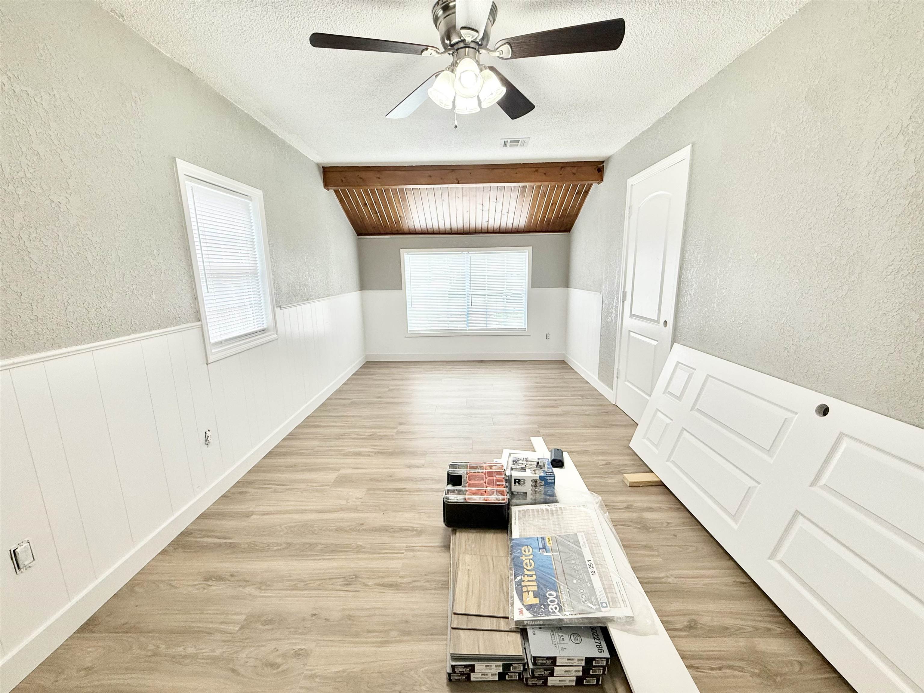 1833 S Ridgewood Drive Wichita KS 67218