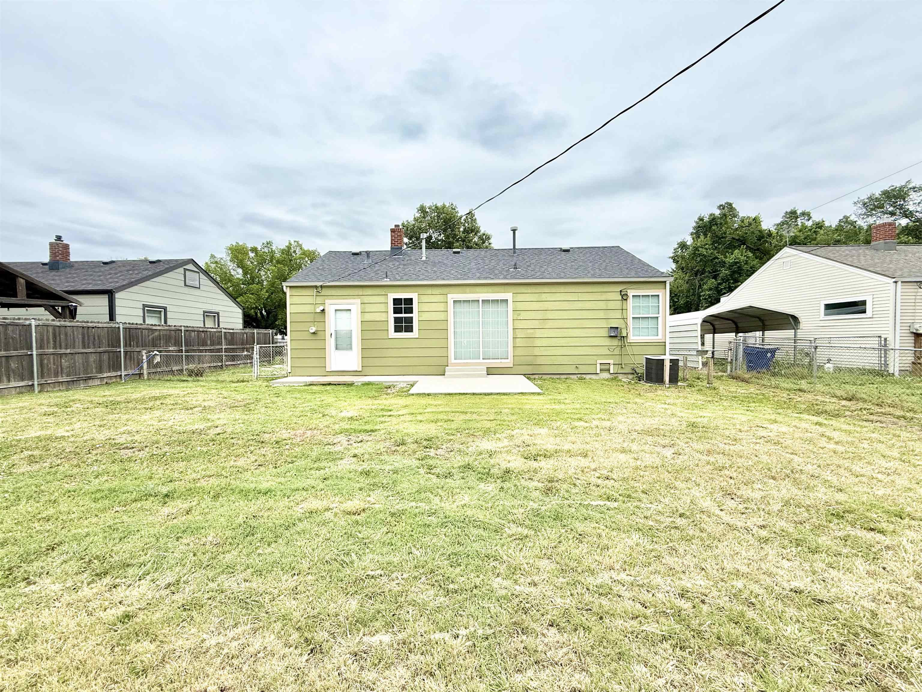 1833 S Ridgewood Drive Wichita KS 67218