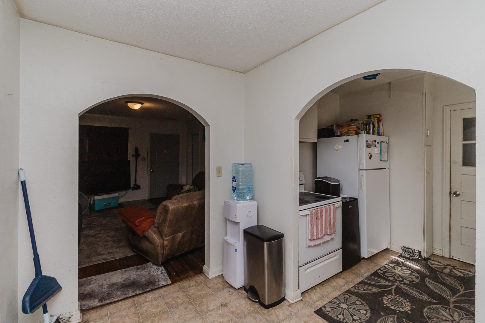 610 N Battin Wichita KS 67208