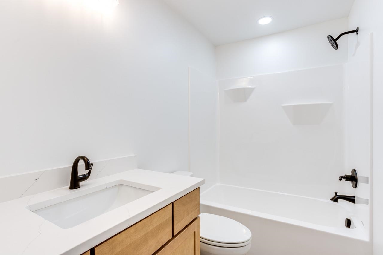 464 S Stoney Creek Street Clearwater KS 67026