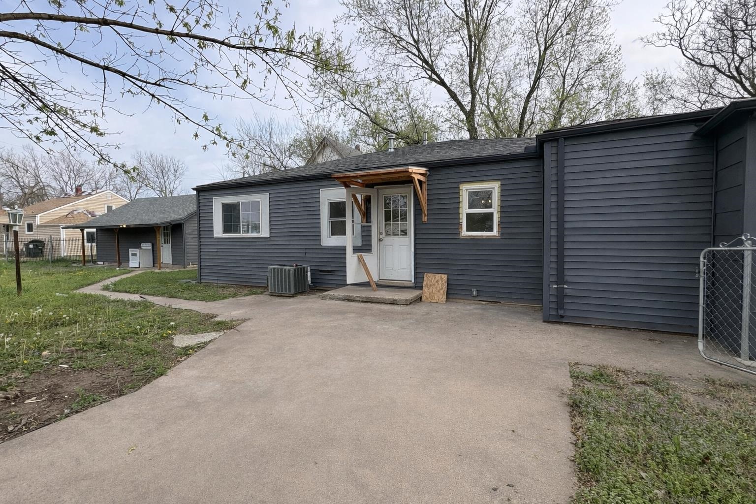 428 N Meridian Avenue Wichita KS 67203