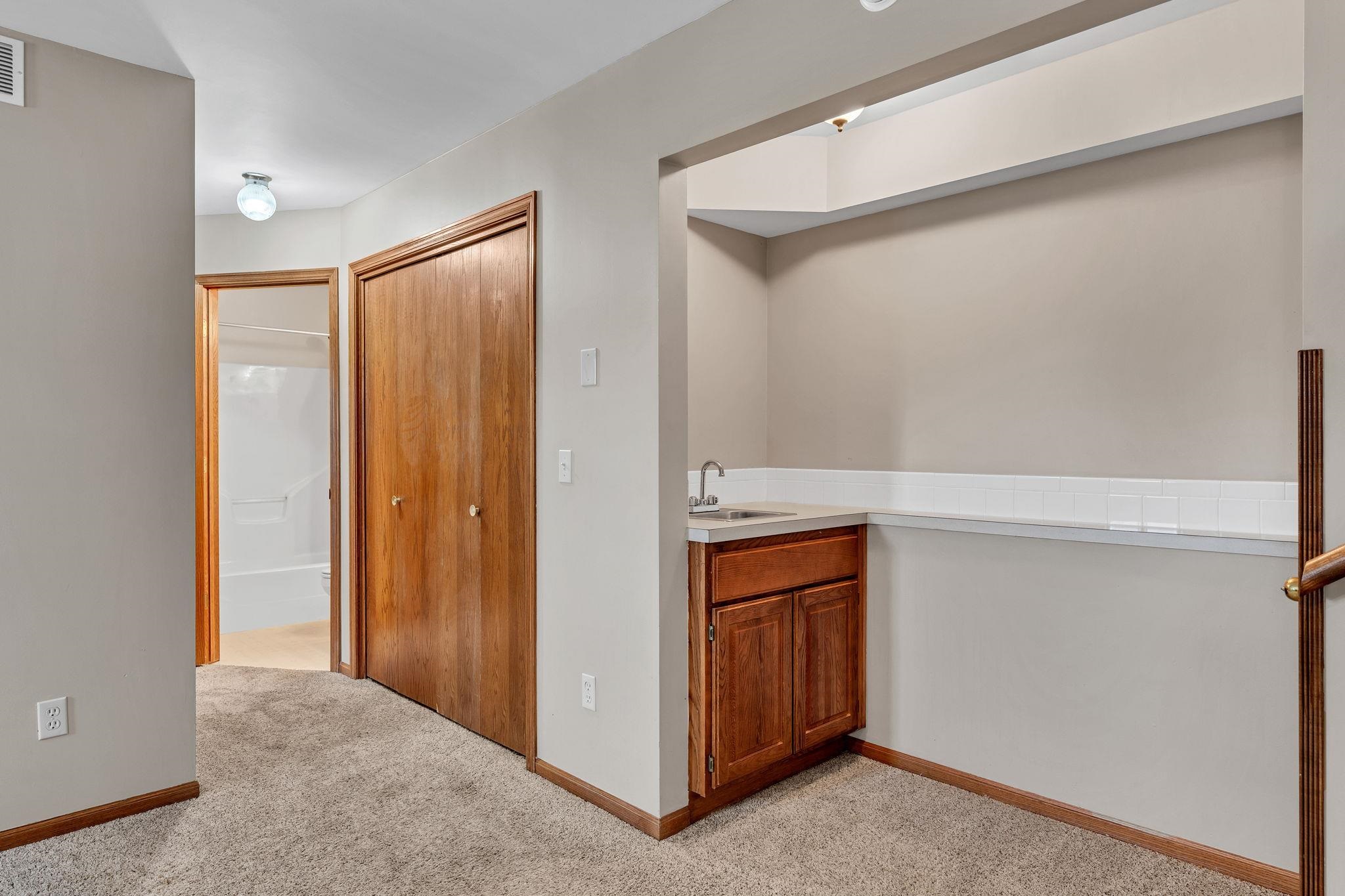 832 E Hawthorne Drive Derby KS 67037