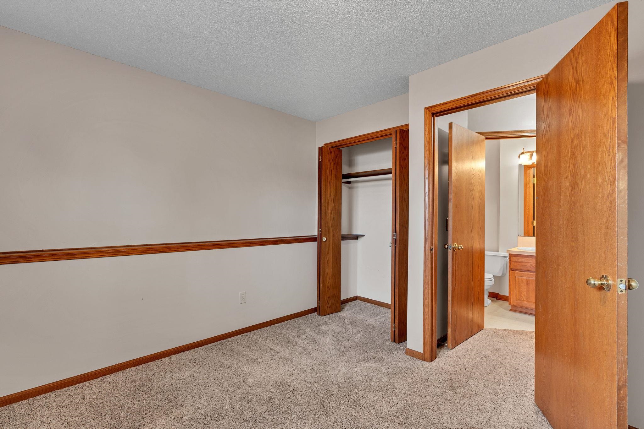 832 E Hawthorne Drive Derby KS 67037