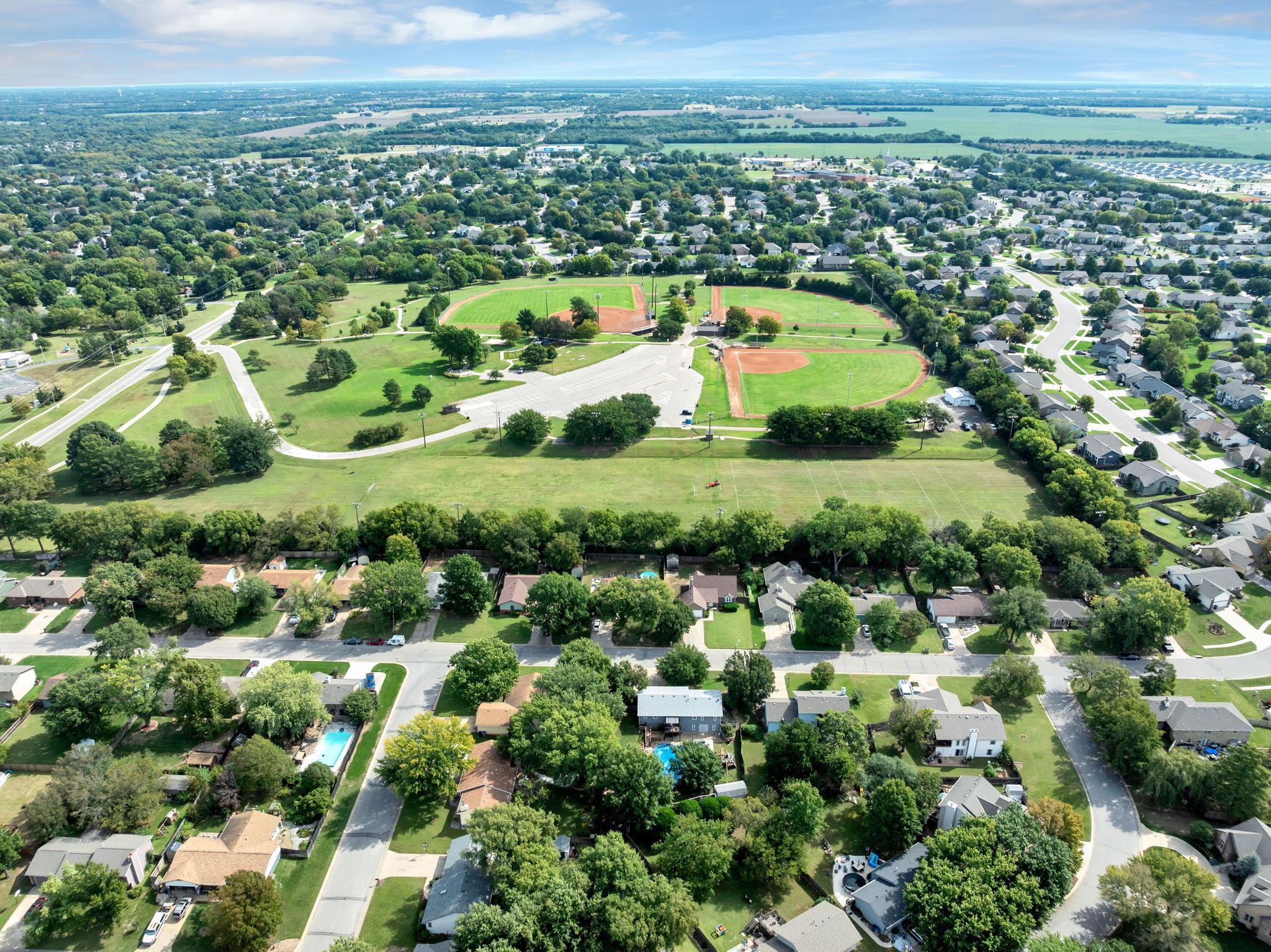 832 E Hawthorne Drive Derby KS 67037