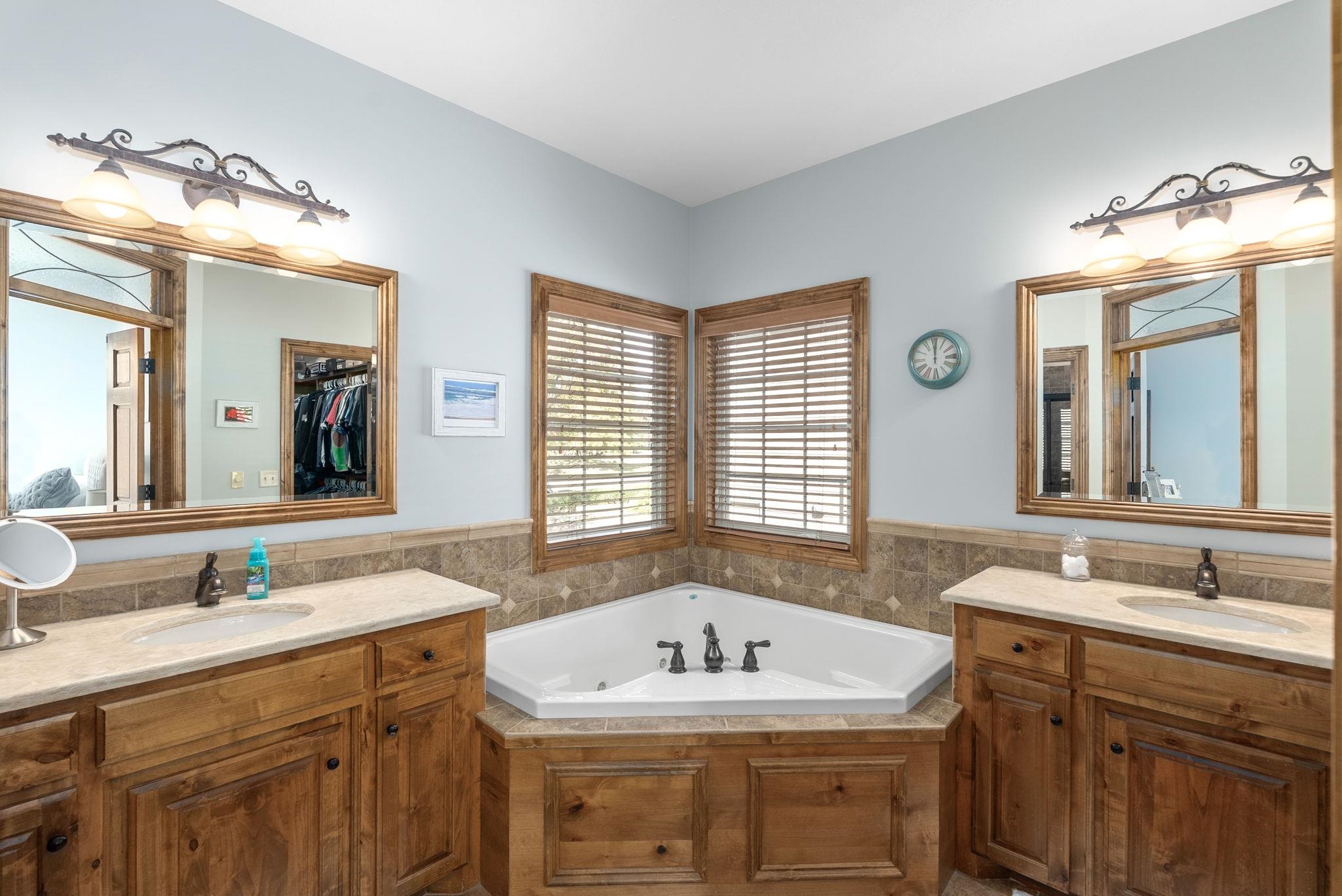 1612 S Logan Pass Andover KS 67002