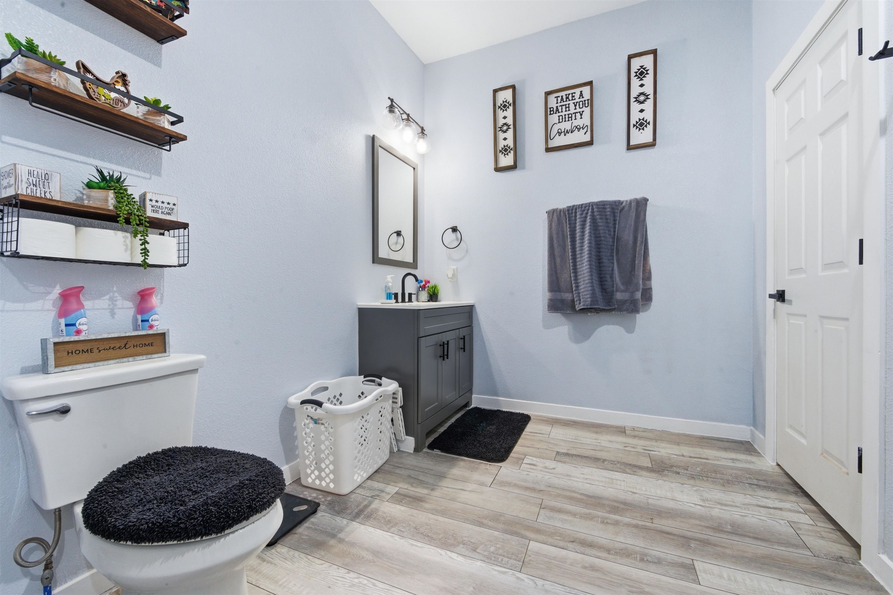 630 N Santa Fe Augusta KS 67010