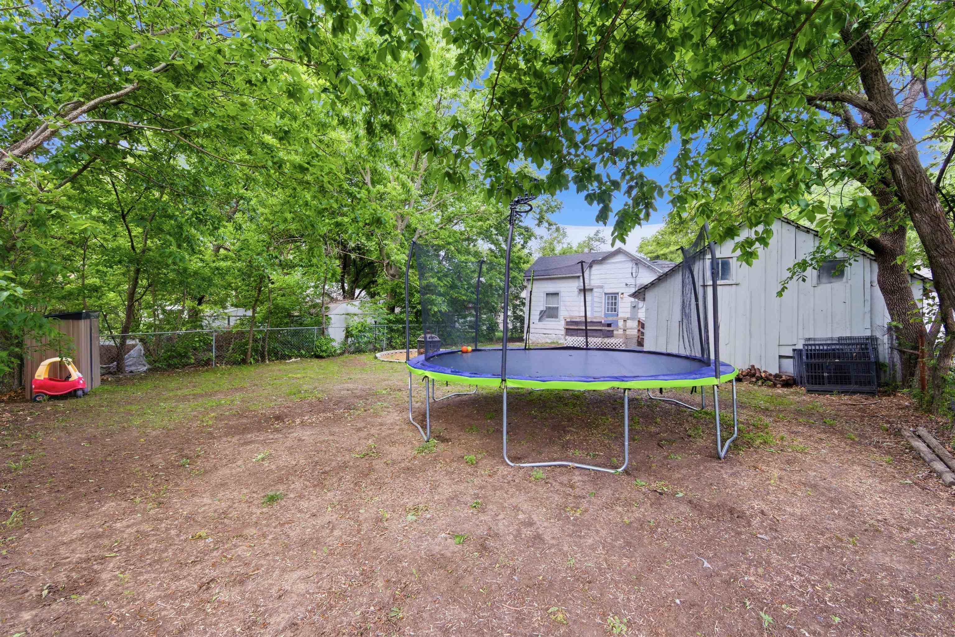630 N Santa Fe Augusta KS 67010