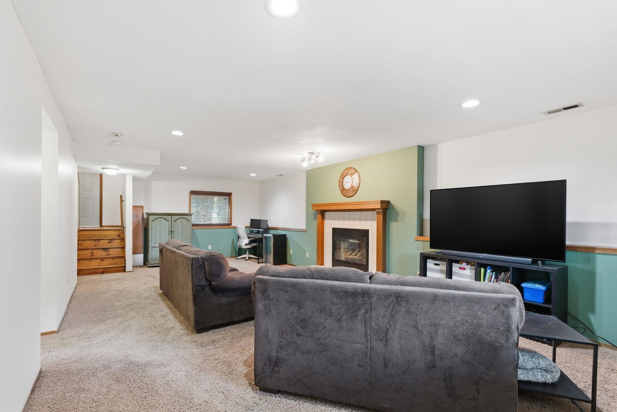 6351 N Grove Park City KS 67219