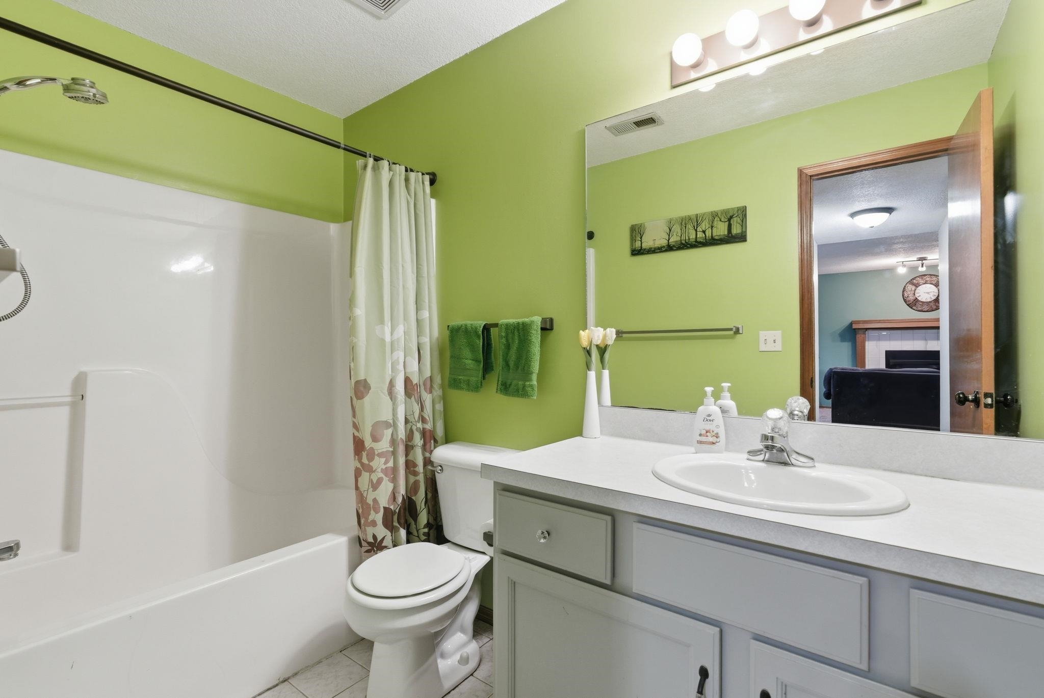 6351 N Grove Park City KS 67219