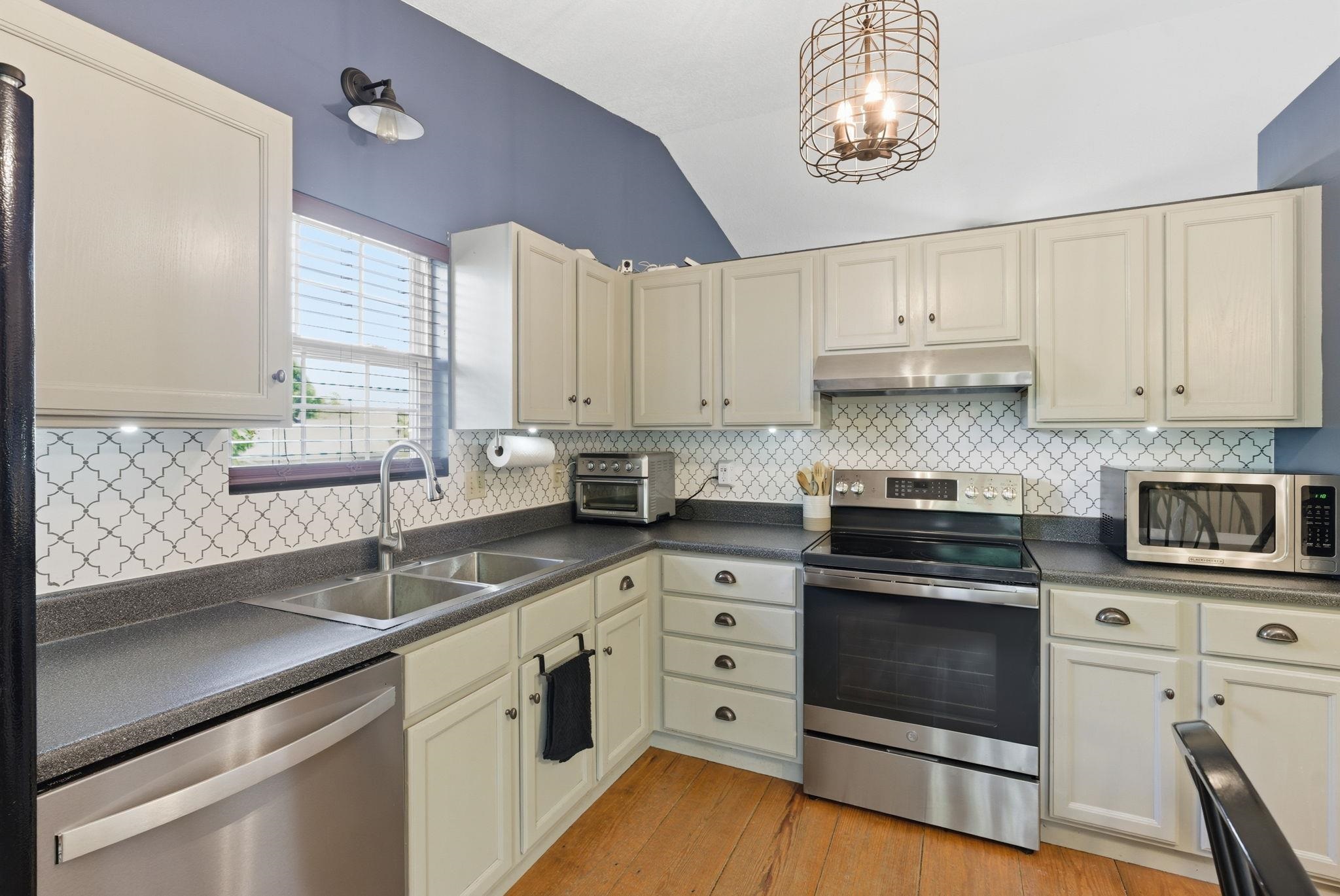 6351 N Grove Park City KS 67219
