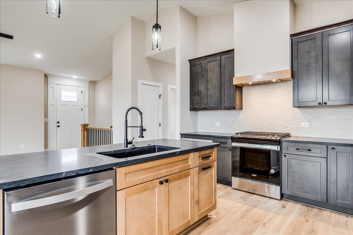178 S Wellcrest Court Wichita KS 67052