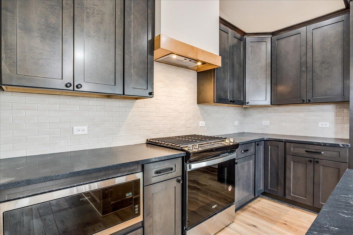 178 S Wellcrest Court Wichita KS 67052