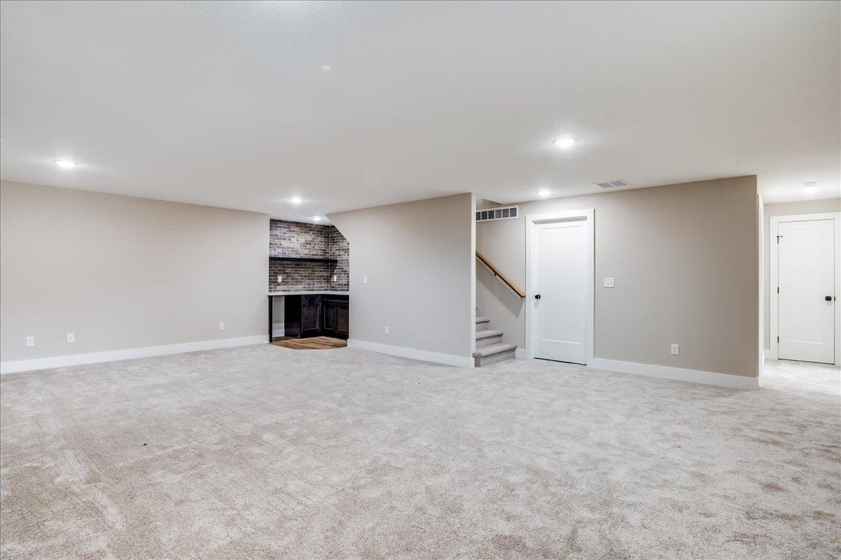 178 S Wellcrest Court Wichita KS 67052