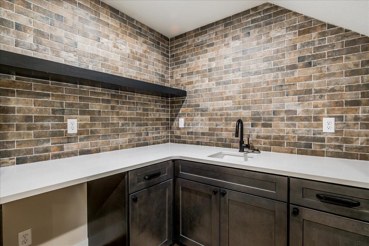 178 S Wellcrest Court Wichita KS 67052