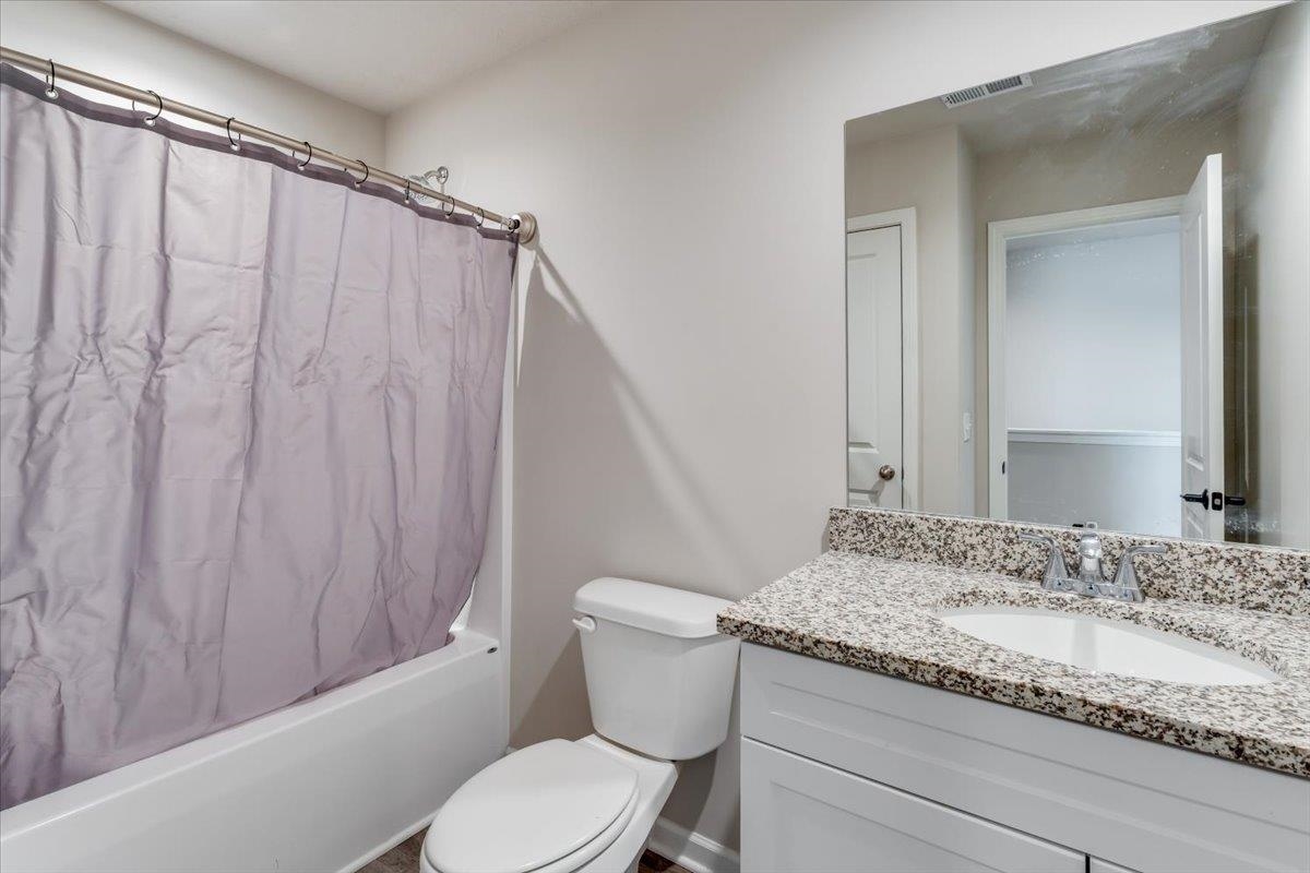5260 N Cambridge Bel Aire KS 67226