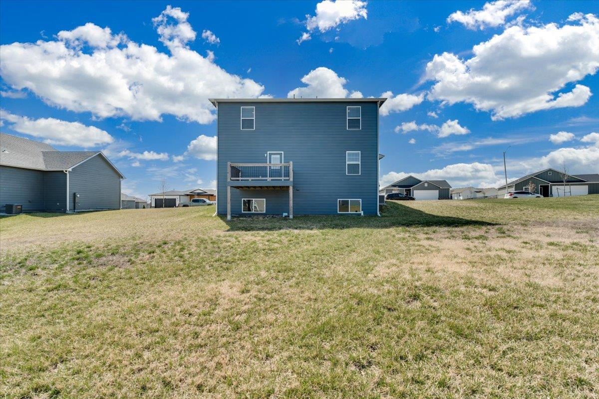 5260 N Cambridge Bel Aire KS 67226