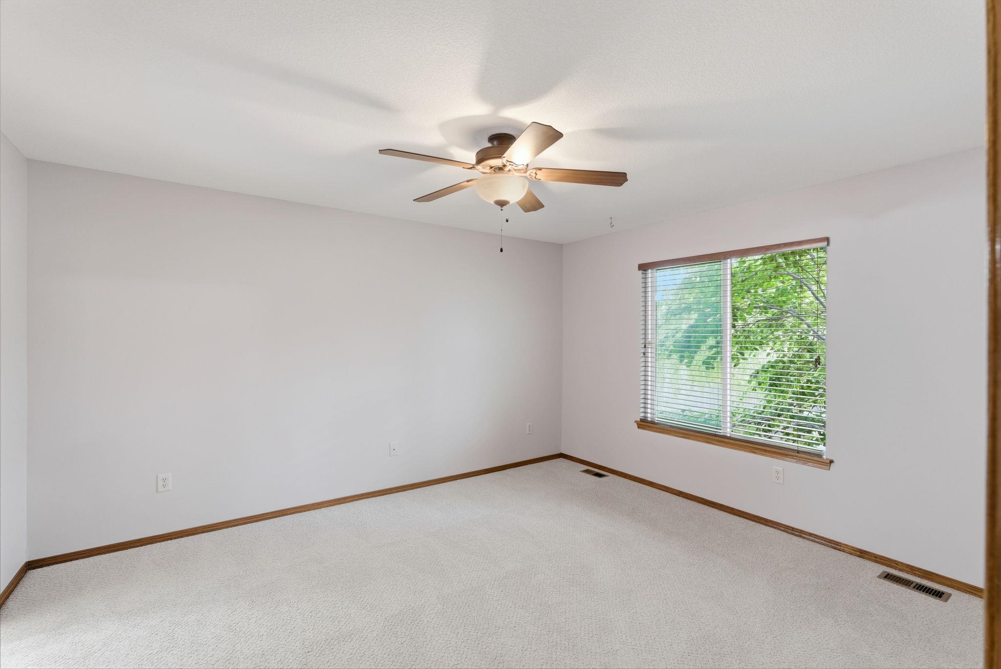 906 E Splitwood Way Derby KS 67037