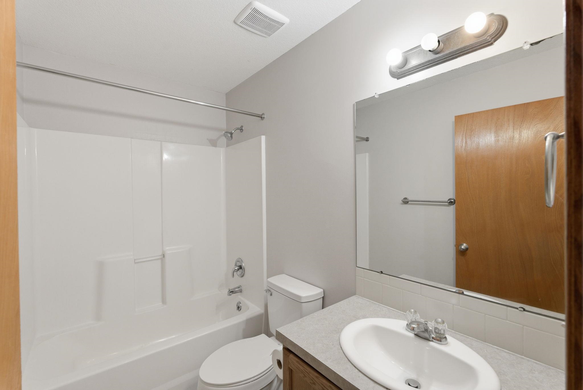 906 E Splitwood Way Derby KS 67037
