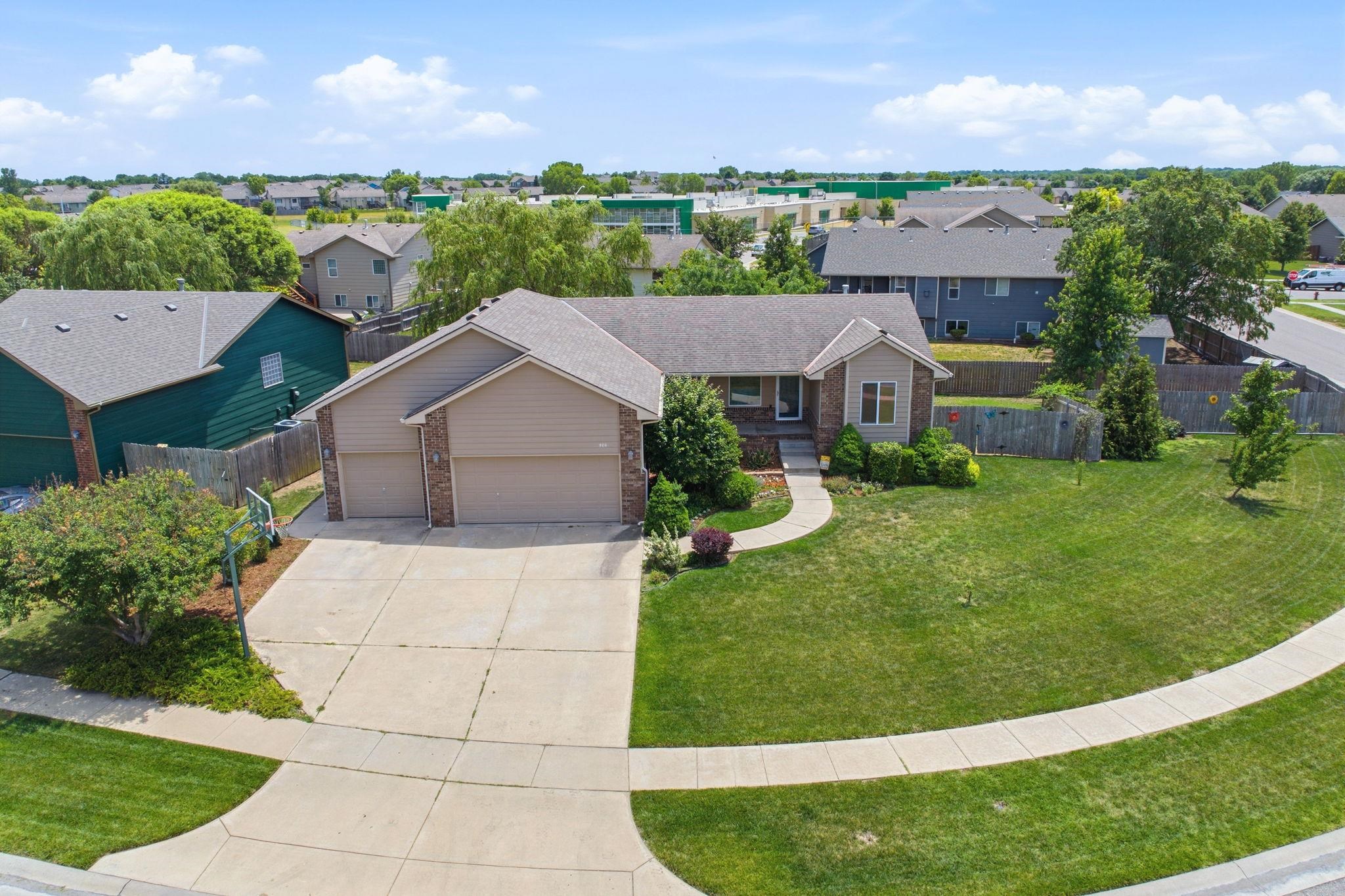 906 E Splitwood Way Derby KS 67037
