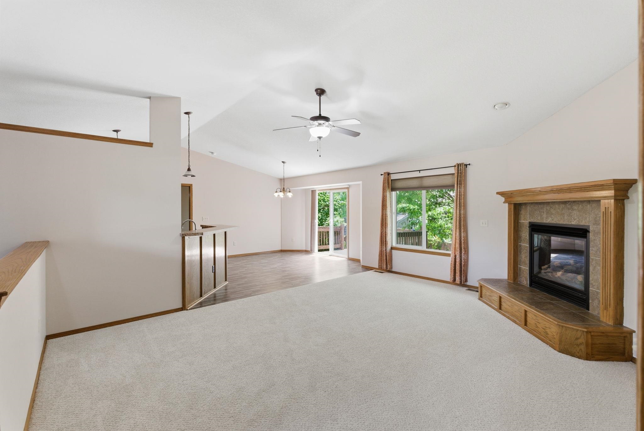 906 E Splitwood Way Derby KS 67037