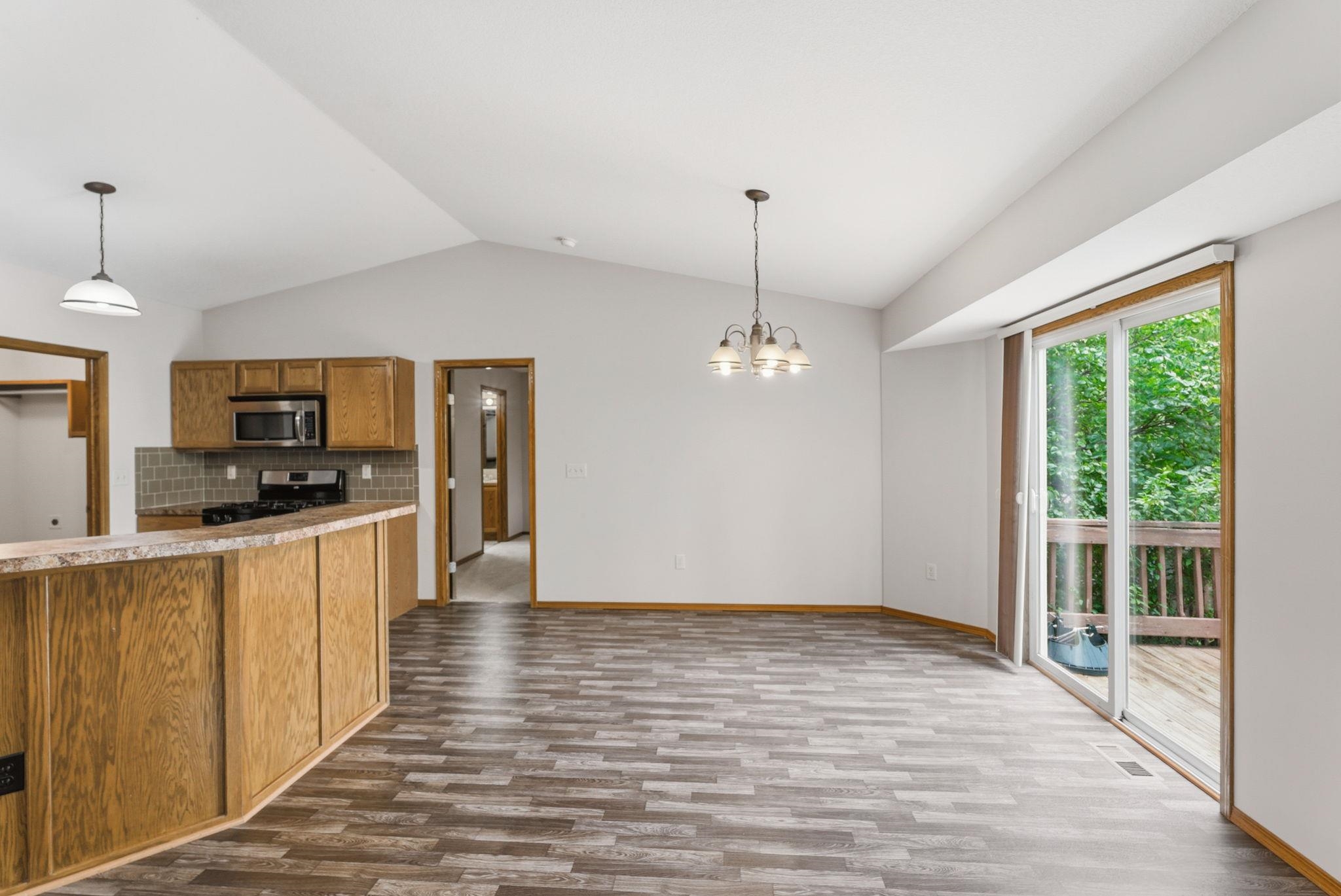 906 E Splitwood Way Derby KS 67037