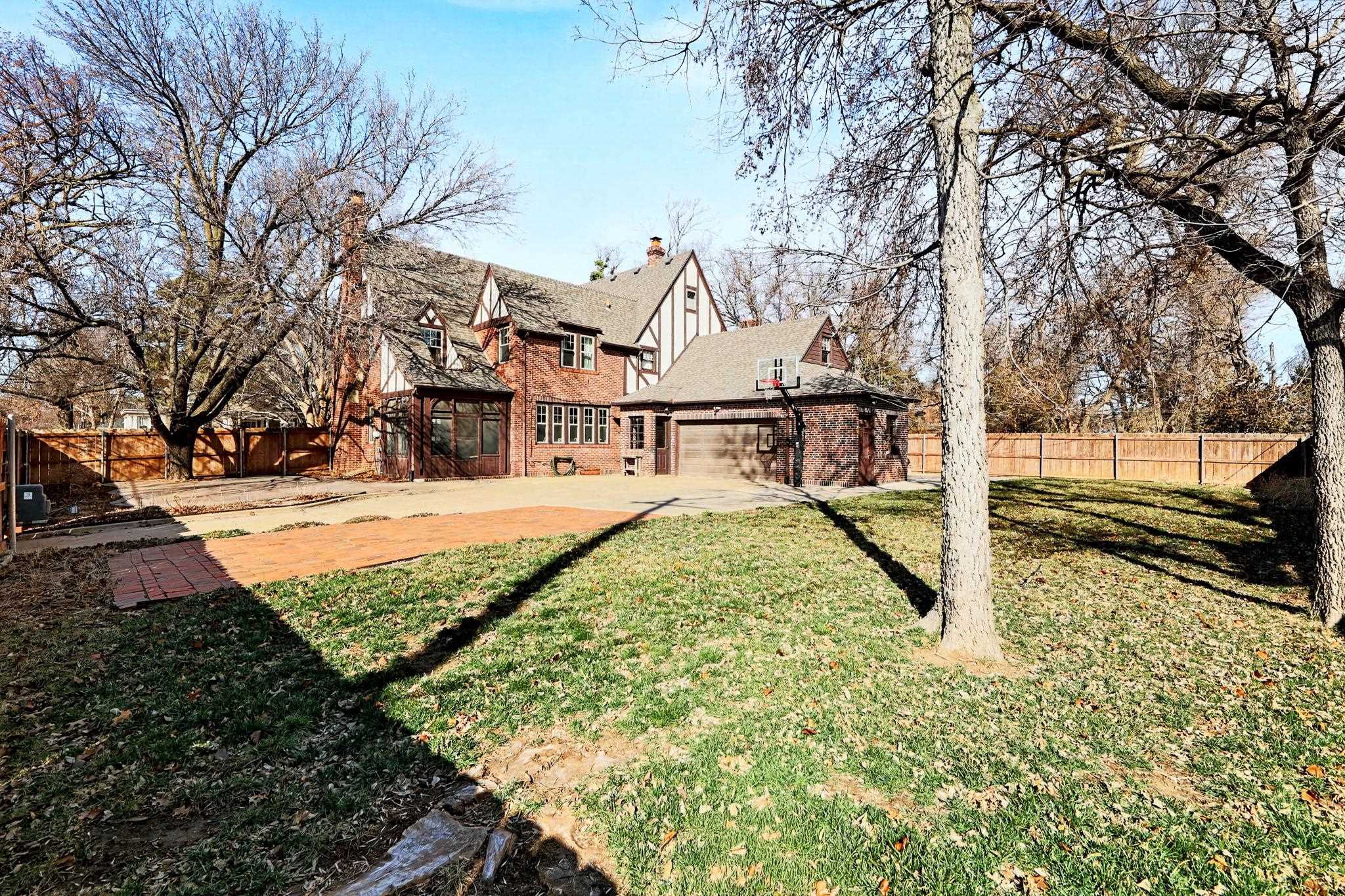 102 N Terrace Drive Wichita KS 67208