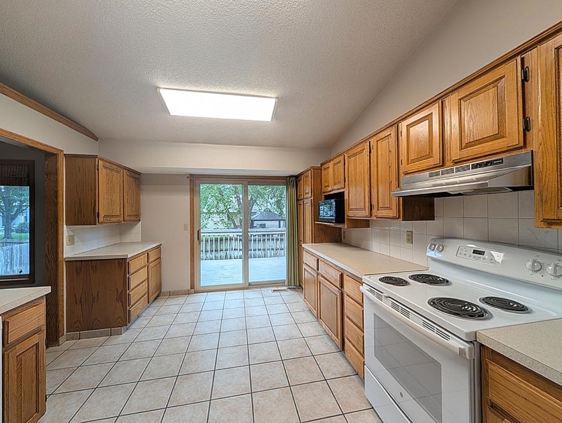1513 E Mcclelland Drive Derby KS 67037