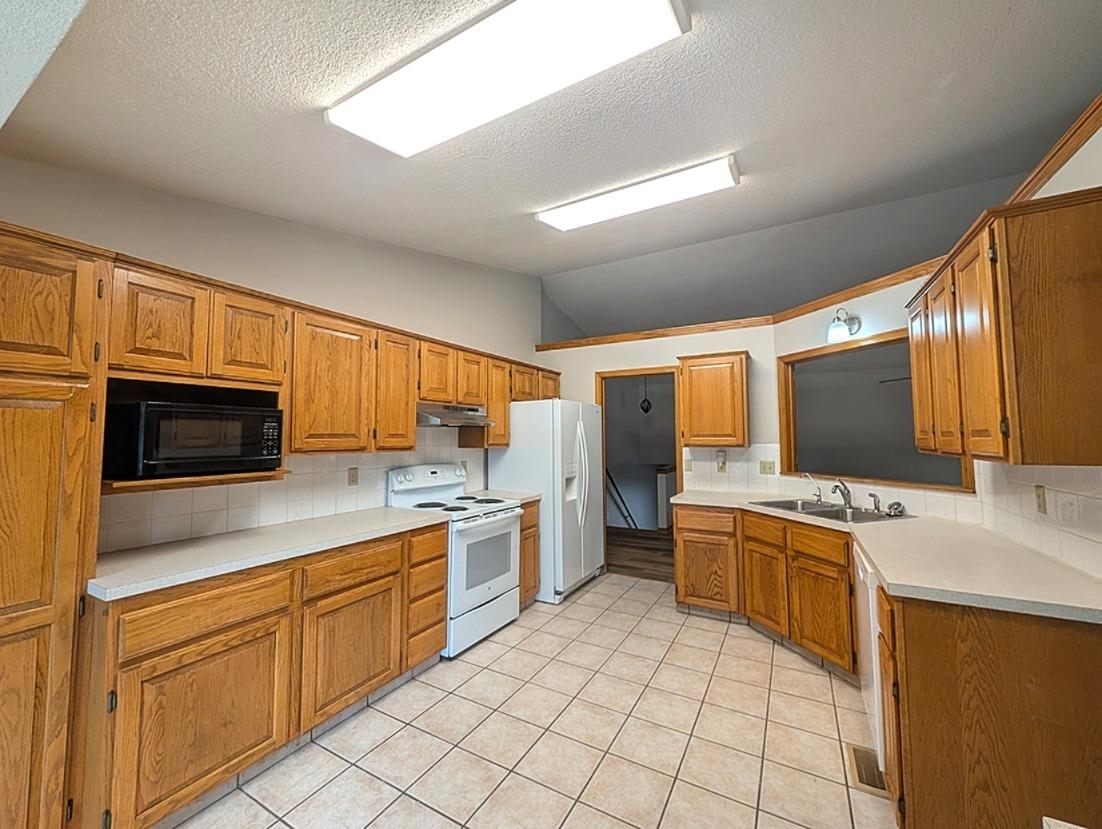 1513 E Mcclelland Drive Derby KS 67037