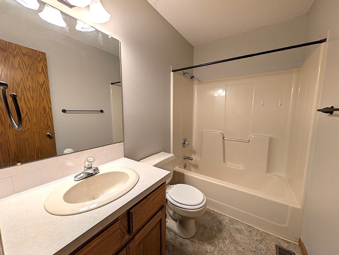 1513 E Mcclelland Drive Derby KS 67037