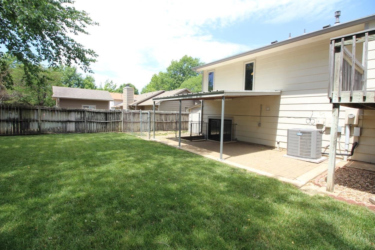 1513 E Mcclelland Drive Derby KS 67037