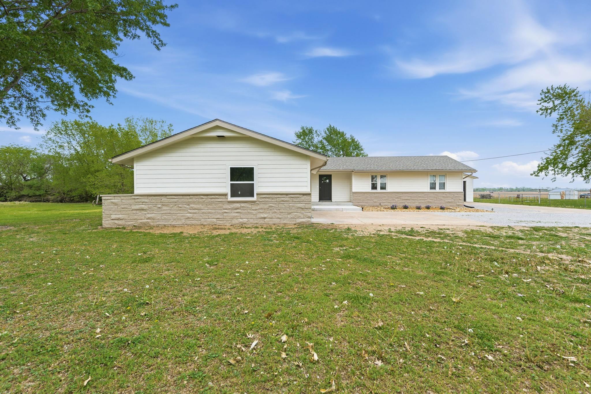 1418 N Meridian Road Peck KS 67120