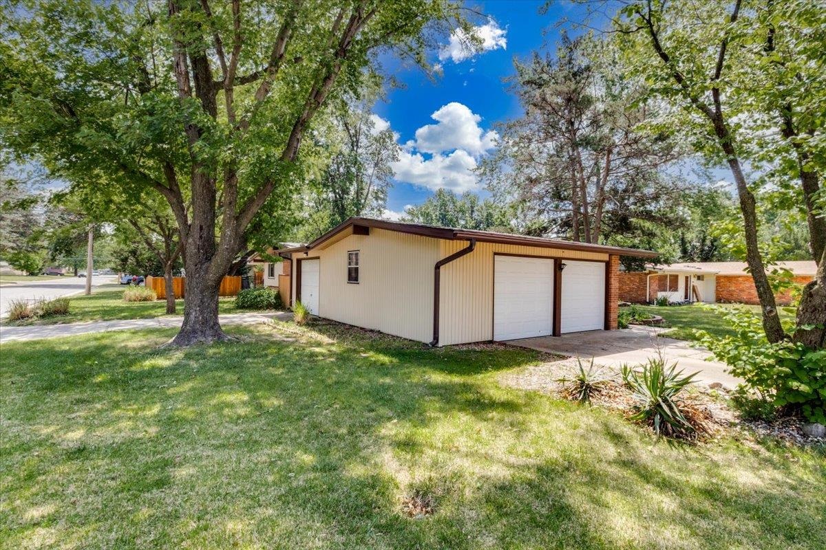 826 N Crestline Street Wichita KS 67212