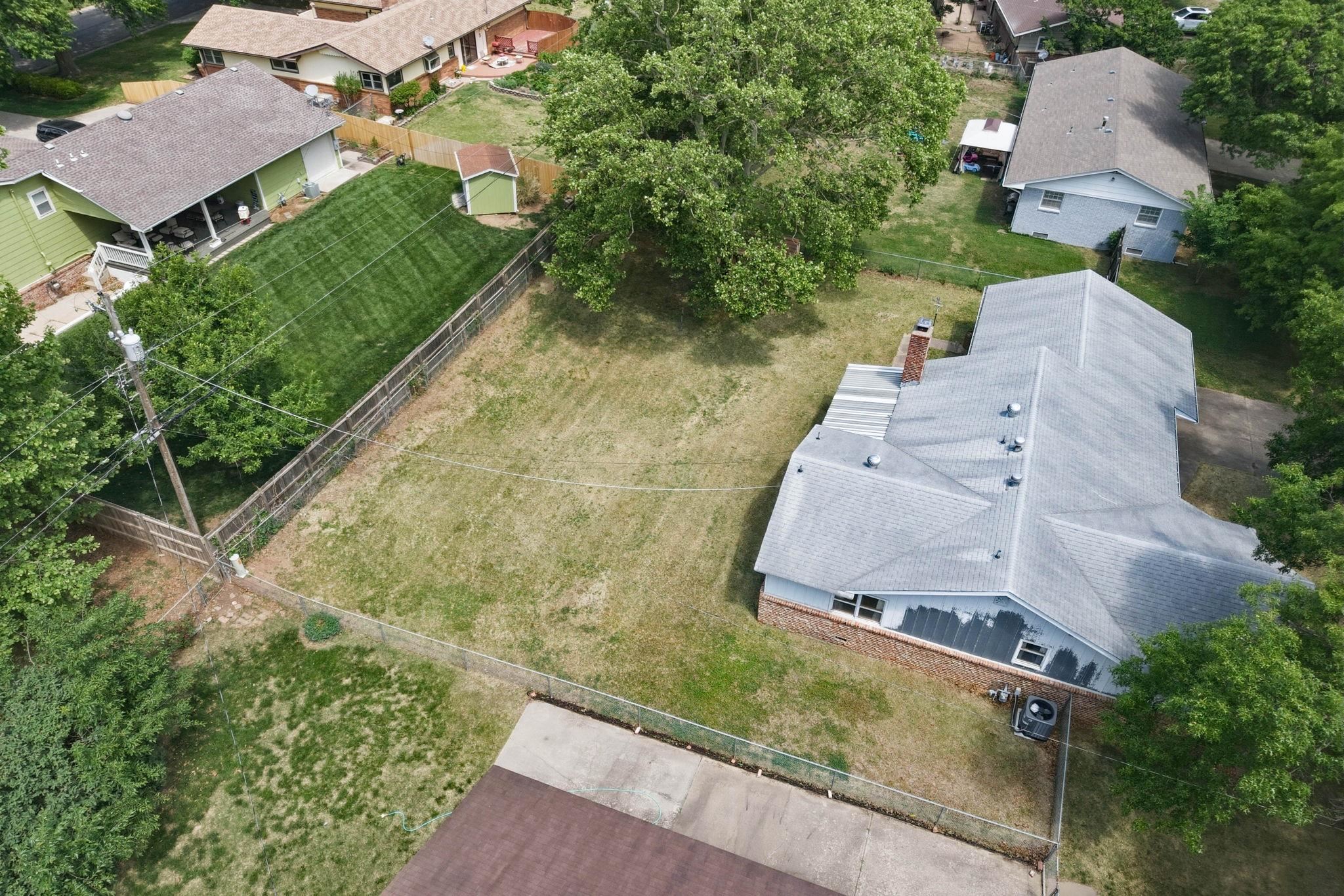 931 N Valleyview Wichita KS 67212