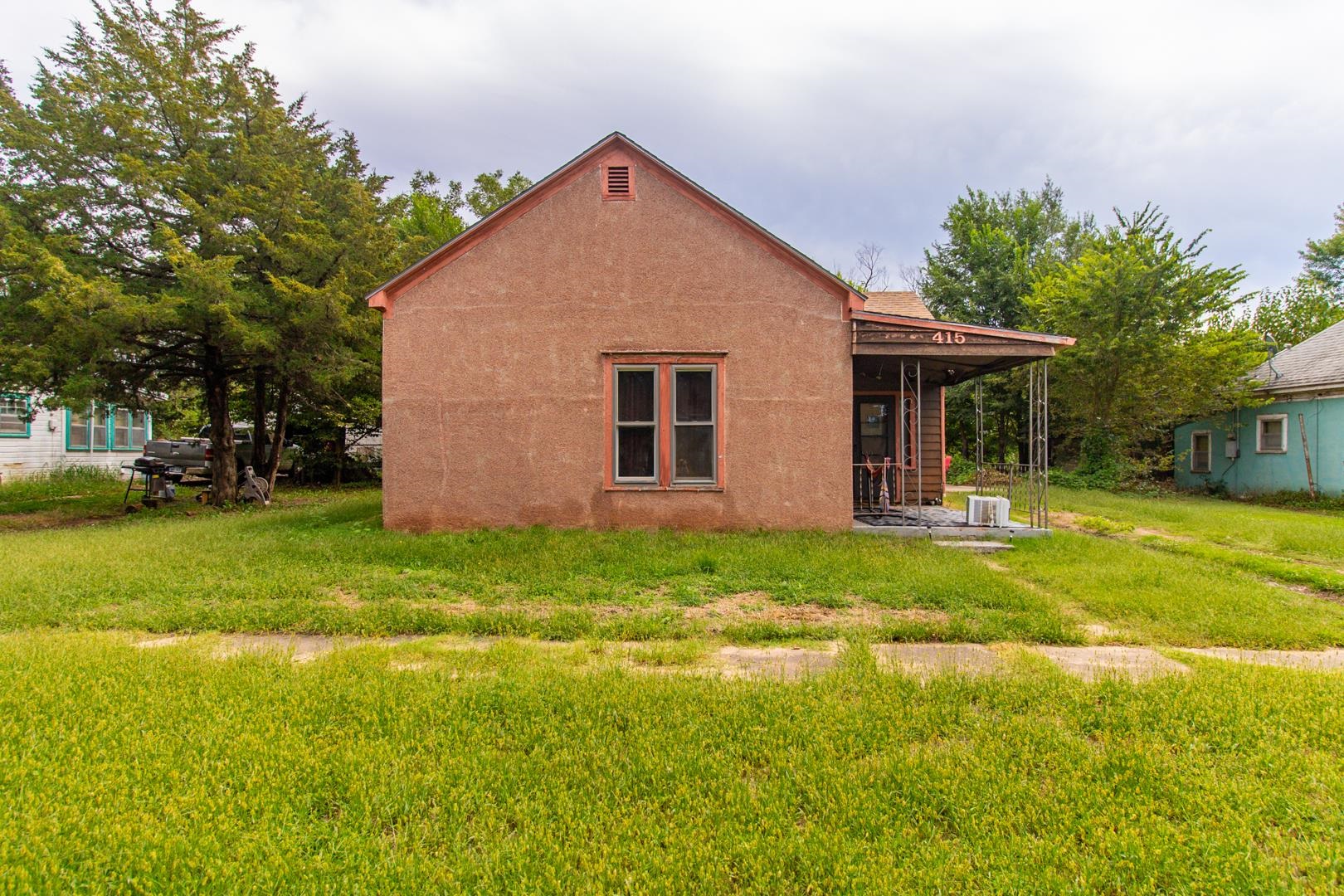 415 S Bluff Anthony KS 67003