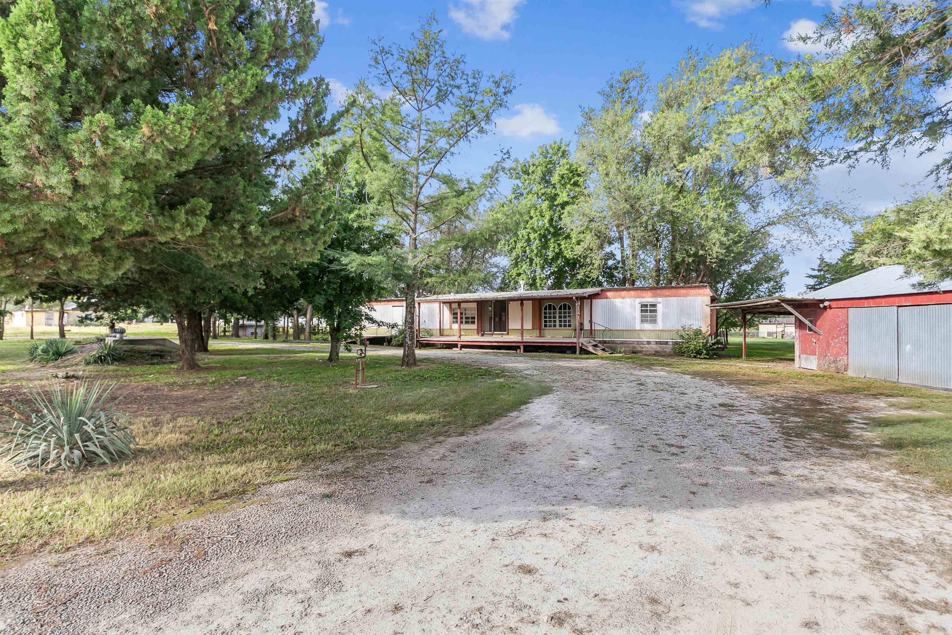 4558 SW 100th Augusta KS 67010