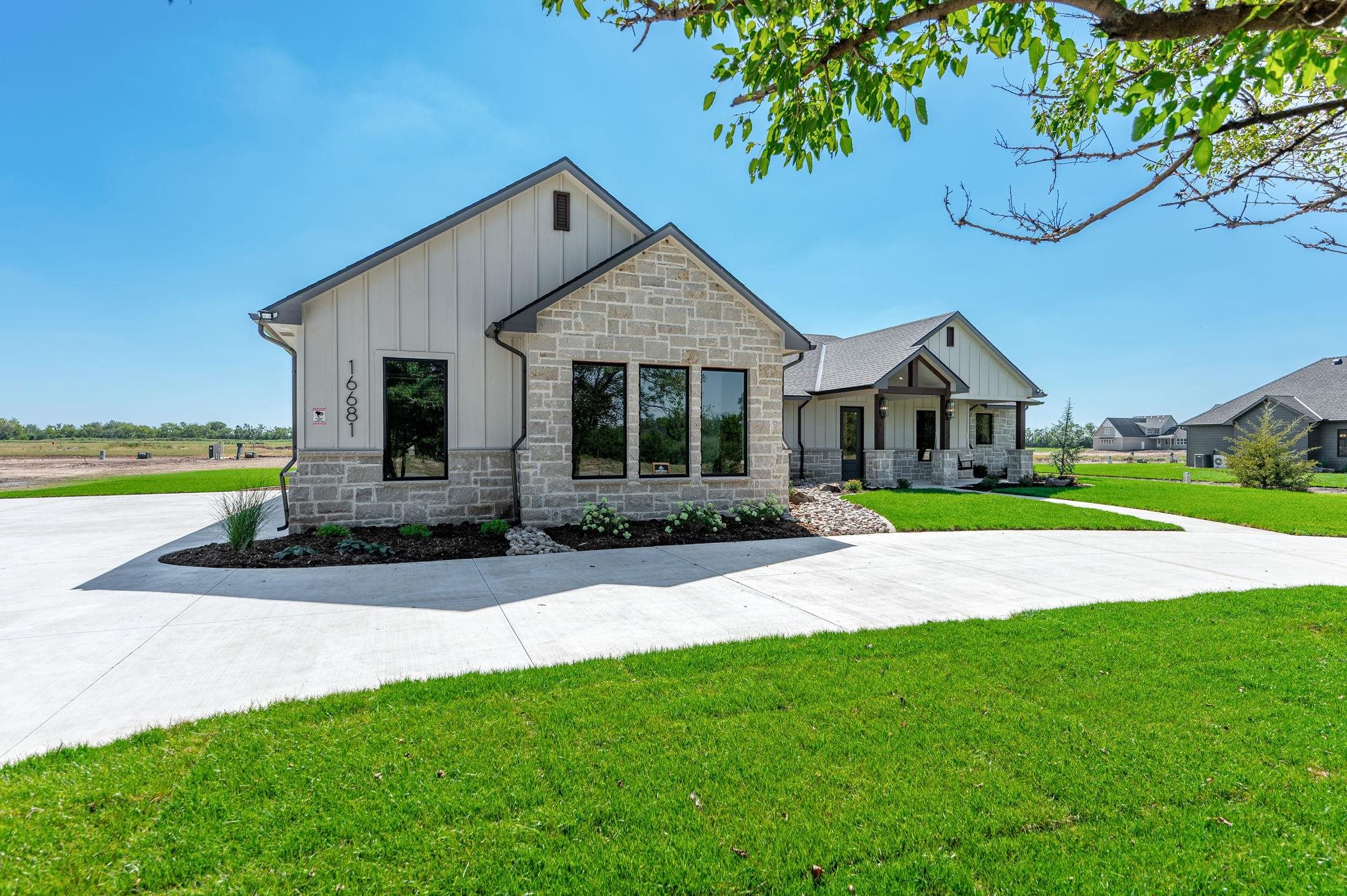 16681 W Hickory Street Wichita KS 67052