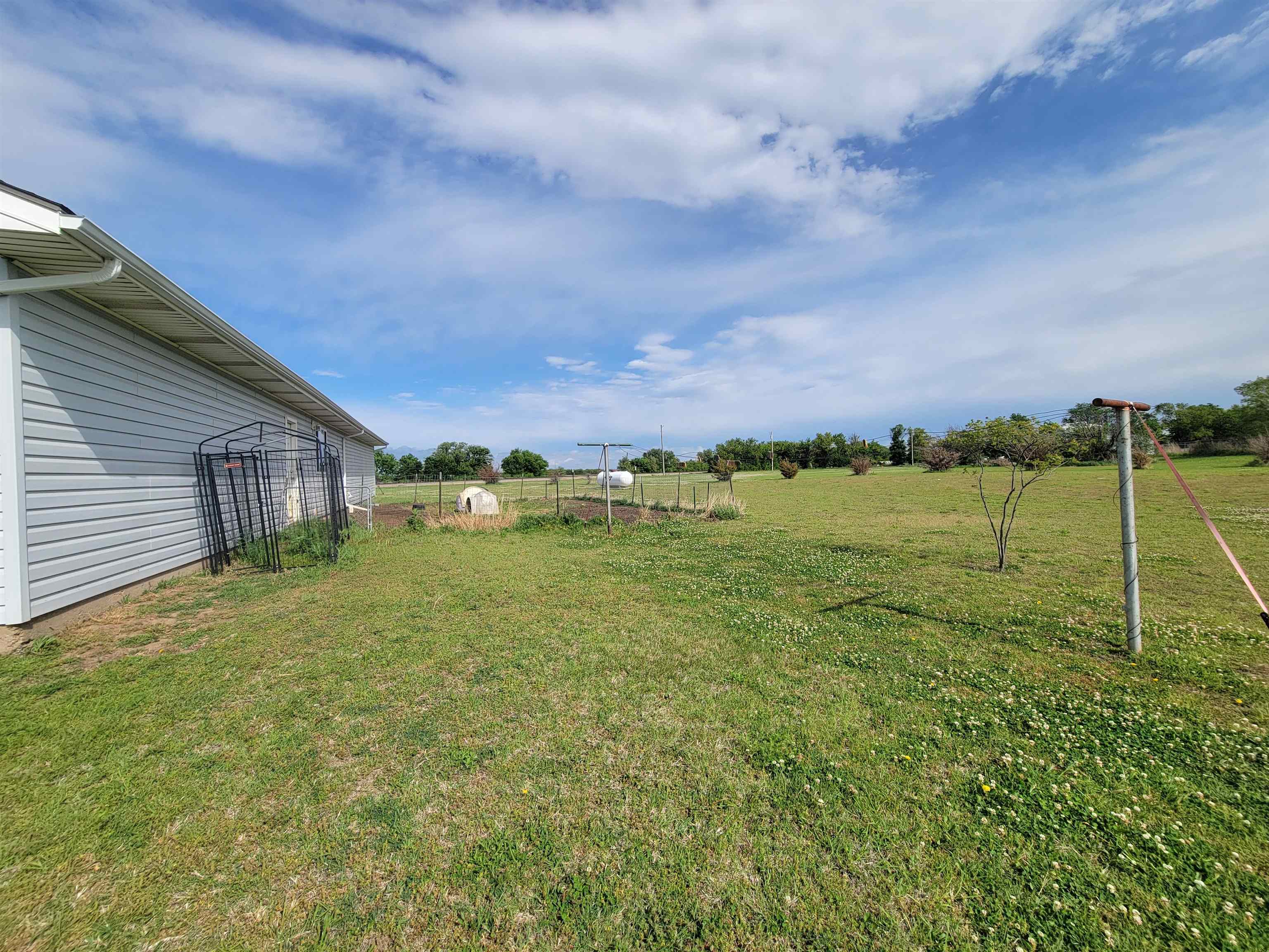 13751 N A Wellington KS 67152