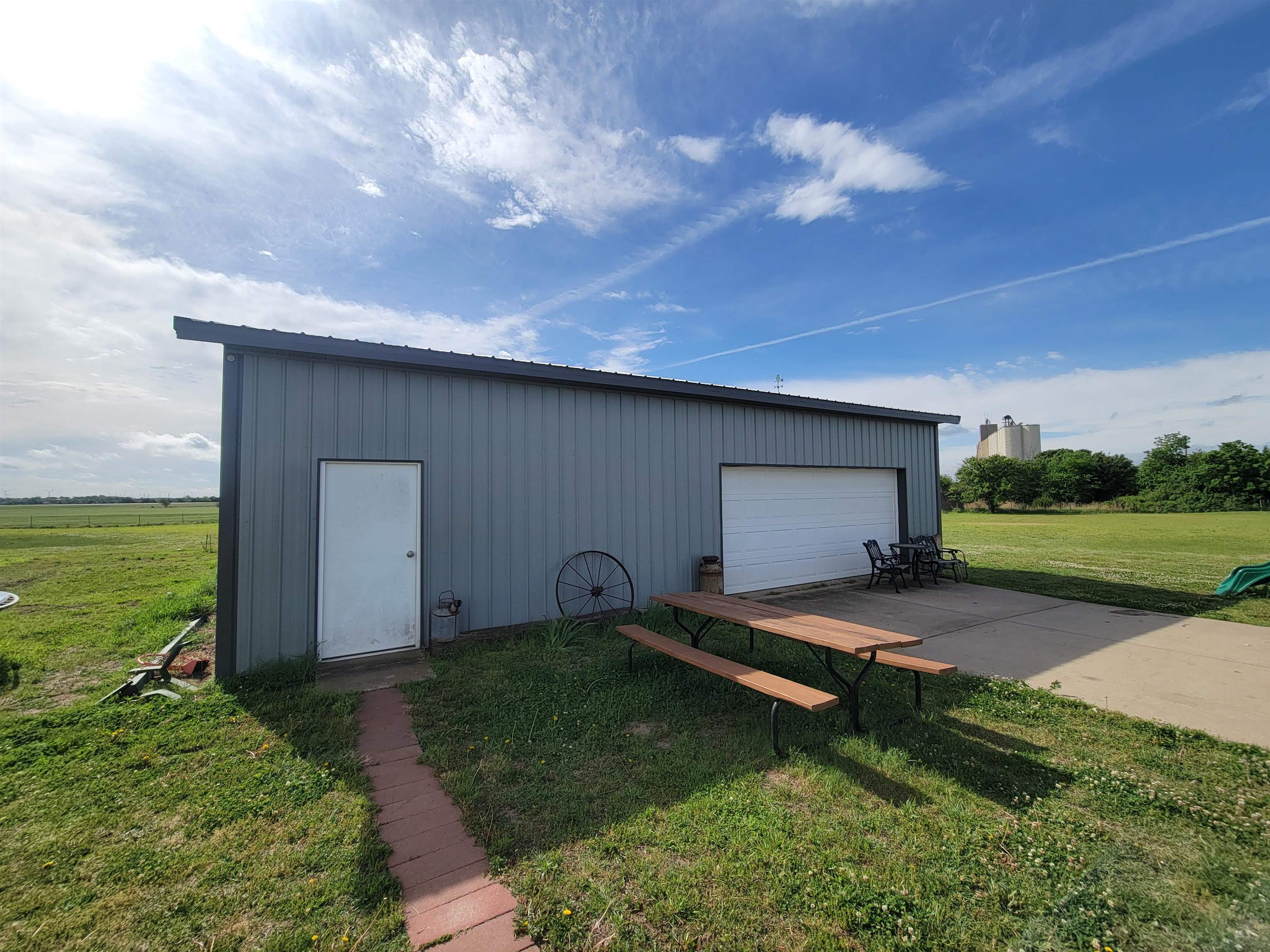 13751 N A Wellington KS 67152